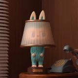 POP MART-THE MONSTERS - Colección "¡No Me Puedes Ver!" Figuras Coleccionables - Lamp