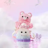 POP MART-INSTINCTOY – Colección “Regalos de Celebración Muckey” Figuras en Cajas Misteriosas - Lazo